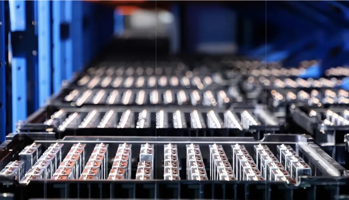 固态电池结构示意图及可能的热失控传播路径