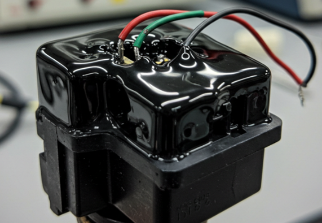 线束粘接固定以及部分零部件粘接固定